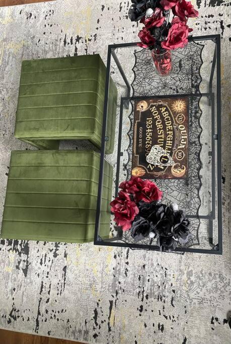 It'S Showtime-Book Lally'S House! Steps To Common! Salem Exteriör bild